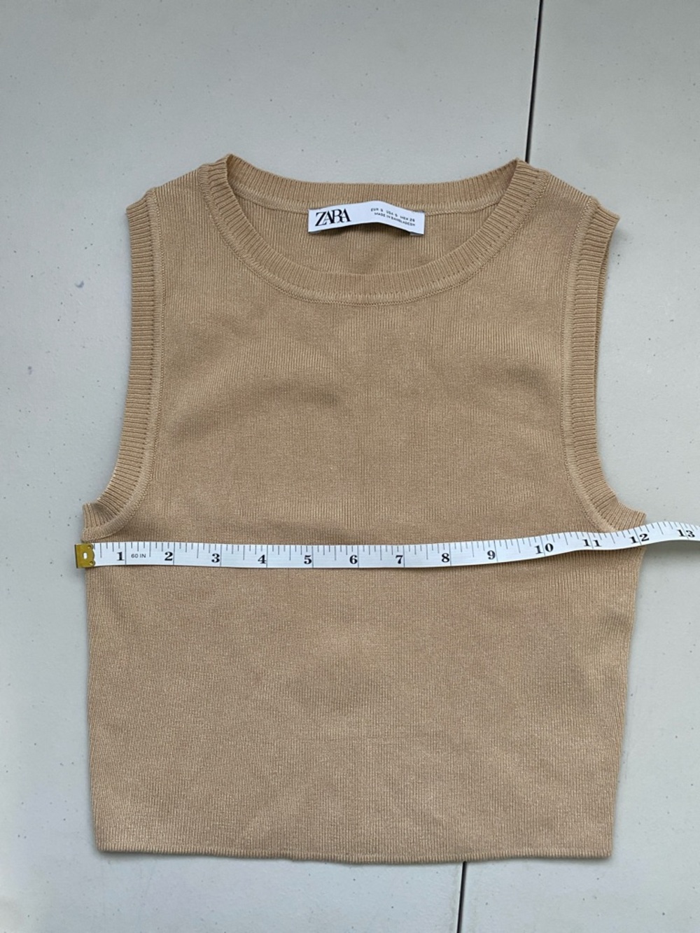 Zara Sleeveless Crew Neck Knit Top in Beige - Picture 7 of 10